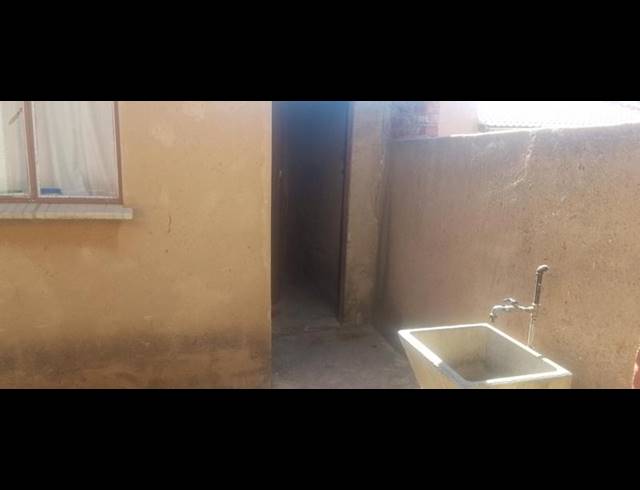 5 BEDROOM HOUSE FOR SALE IN MAOKENG